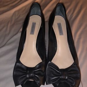 Pretty black pumps